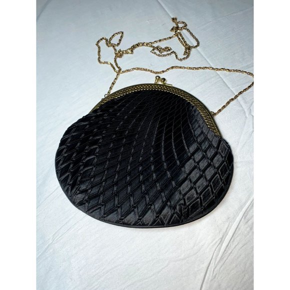 Round Black and Gold Clasp Should Evening Formal Purse - Picture 5 of 8